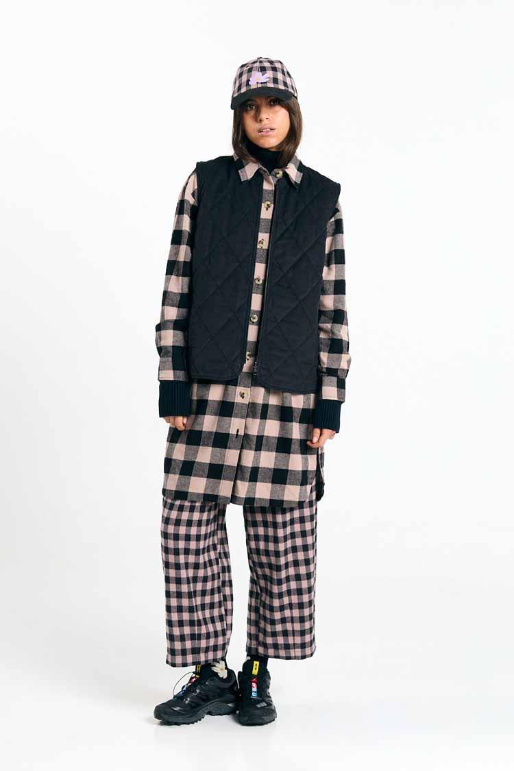 Suite13Lab Runa Cap Check Unisex bestickte Cap schwarz weiß
